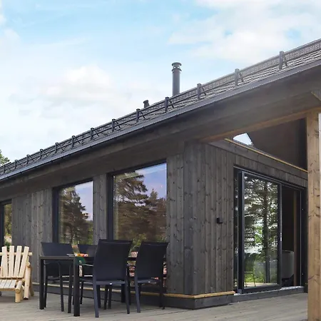 10 Person In * Sondeled